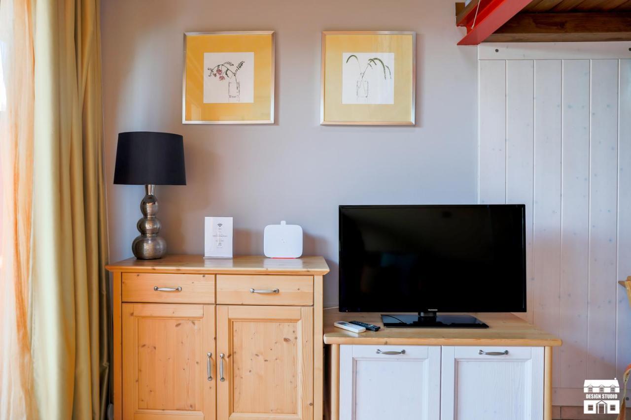 Cozy Cottage By Design Studio Bellano Bagian luar foto